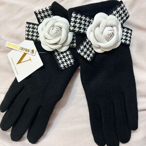 Smart touch warm gloves. One size.